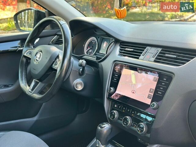 Чорний Шкода Октавія, об'ємом двигуна 1.6 л та пробігом 217 тис. км за 14300 $, фото 13 на Automoto.ua