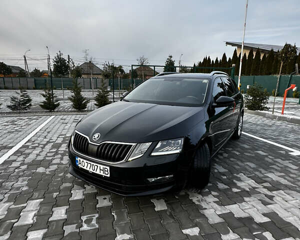 Черный Шкода Октавия, объемом двигателя 2 л и пробегом 257 тыс. км за 14750 $, фото 6 на Automoto.ua