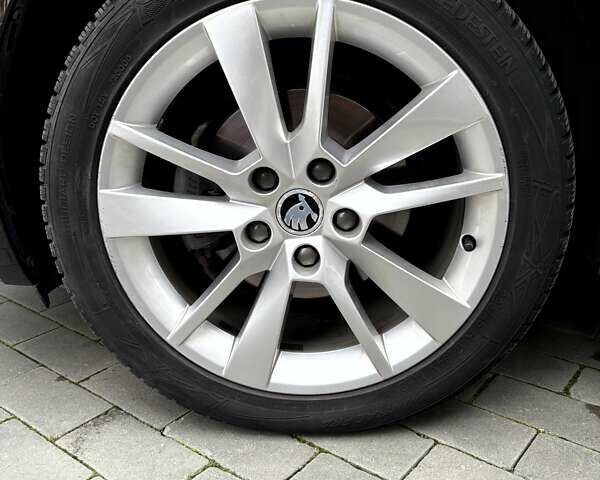 Чорний Шкода Октавія, об'ємом двигуна 1.6 л та пробігом 212 тис. км за 14200 $, фото 6 на Automoto.ua