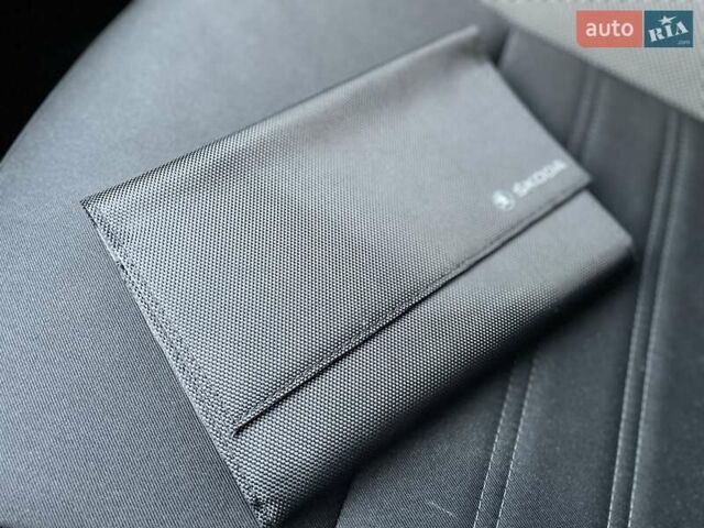 Черный Шкода Октавия, объемом двигателя 1.4 л и пробегом 241 тыс. км за 12900 $, фото 110 на Automoto.ua