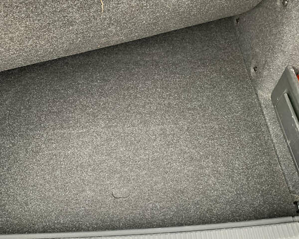 Черный Шкода Октавия, объемом двигателя 1.6 л и пробегом 239 тыс. км за 12200 $, фото 18 на Automoto.ua