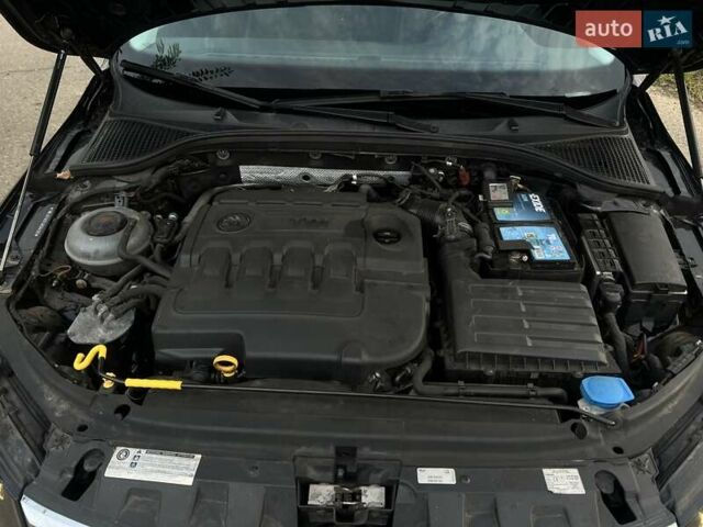 Черный Шкода Октавия, объемом двигателя 1.6 л и пробегом 314 тыс. км за 13999 $, фото 4 на Automoto.ua