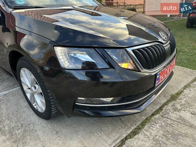 Черный Шкода Октавия, объемом двигателя 1.6 л и пробегом 222 тыс. км за 13850 $, фото 13 на Automoto.ua