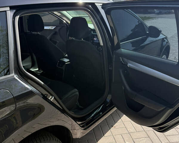Черный Шкода Октавия, объемом двигателя 1.6 л и пробегом 280 тыс. км за 12500 $, фото 11 на Automoto.ua