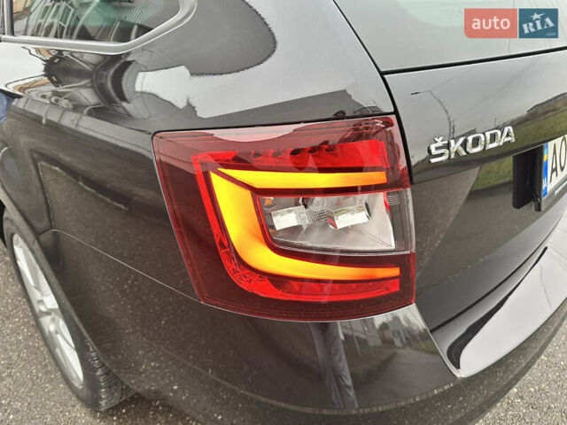 Черный Шкода Октавия, объемом двигателя 1.6 л и пробегом 230 тыс. км за 12700 $, фото 12 на Automoto.ua