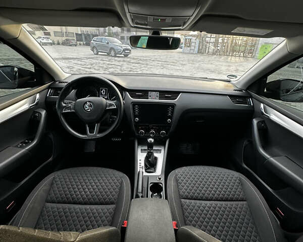 Черный Шкода Октавия, объемом двигателя 2 л и пробегом 257 тыс. км за 14750 $, фото 57 на Automoto.ua