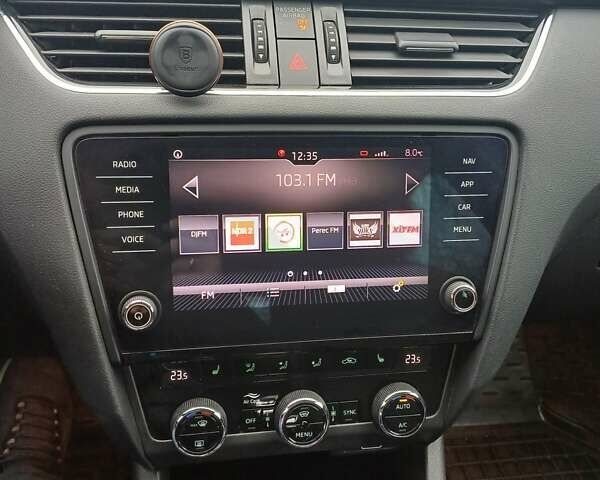 Черный Шкода Октавия, объемом двигателя 1.6 л и пробегом 270 тыс. км за 14000 $, фото 19 на Automoto.ua