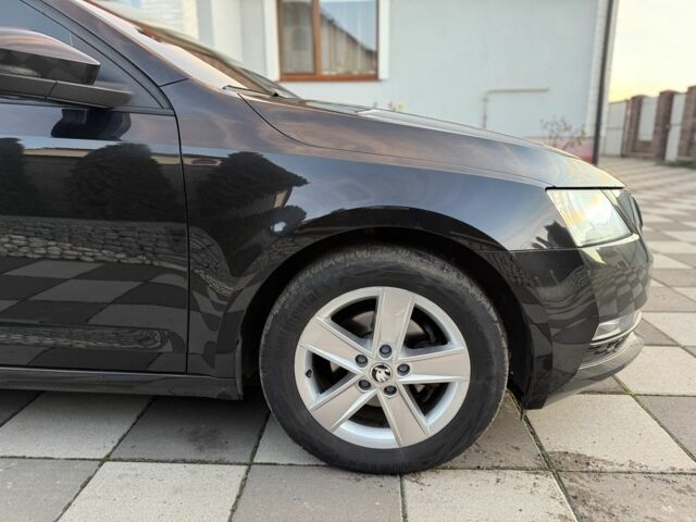 Черный Шкода Октавия, объемом двигателя 1.6 л и пробегом 243 тыс. км за 13850 $, фото 13 на Automoto.ua