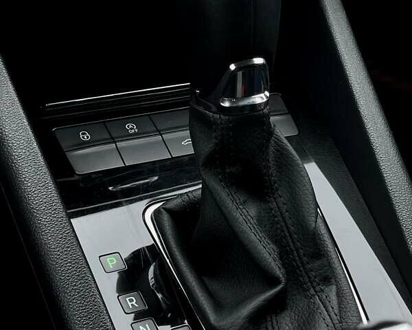 Черный Шкода Октавия, объемом двигателя 2 л и пробегом 207 тыс. км за 16200 $, фото 55 на Automoto.ua