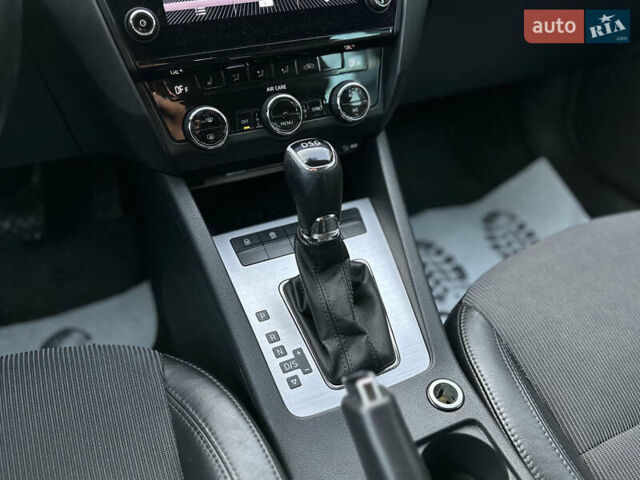 Чорний Шкода Октавія, об'ємом двигуна 1.6 л та пробігом 259 тис. км за 14200 $, фото 40 на Automoto.ua