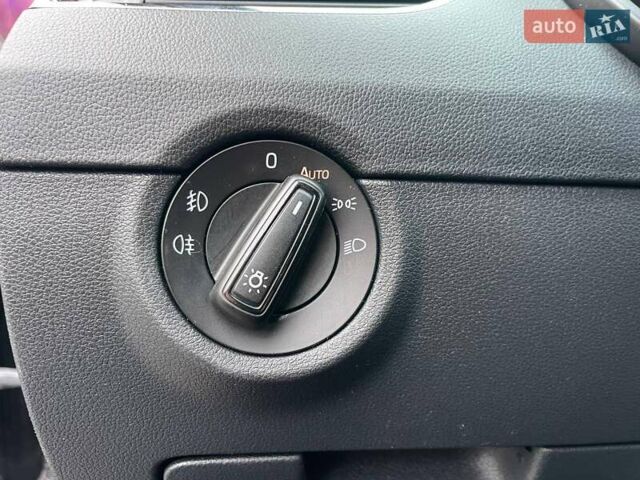 Шкода Октавія 2017 у Києві на Automoto.ua Чорний Шкода Октавія, об'ємом двигуна 1.97 л та пробігом 317 тис. км за 16290 $, фото 12 на Automoto.ua