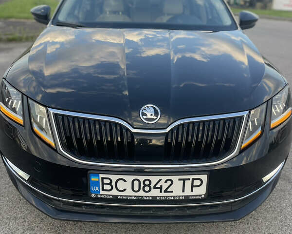 Черный Шкода Октавия, объемом двигателя 1.8 л и пробегом 236 тыс. км за 15300 $, фото 9 на Automoto.ua