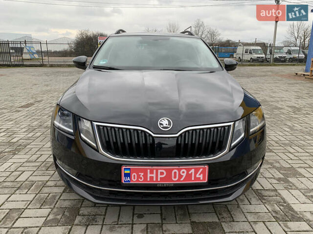 Черный Шкода Октавия, объемом двигателя 0 л и пробегом 134 тыс. км за 17500 $, фото 1 на Automoto.ua