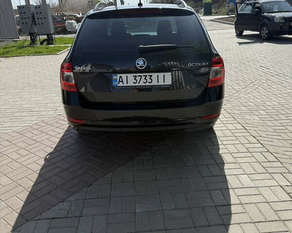 Черный Шкода Октавия, объемом двигателя 1.6 л и пробегом 280 тыс. км за 12500 $, фото 5 на Automoto.ua