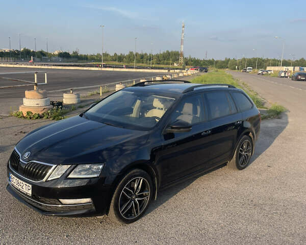 Черный Шкода Октавия, объемом двигателя 1.8 л и пробегом 236 тыс. км за 15300 $, фото 1 на Automoto.ua