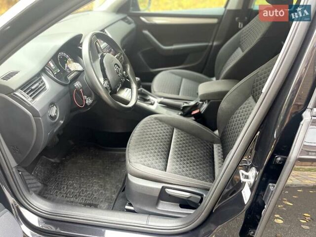 Шкода Октавия 2017 в Чернигове на Automoto.ua Черный Шкода Октавия, объемом двигателя 1.97 л и пробегом 214 тыс. км за 15300 $, фото 24 на Automoto.ua