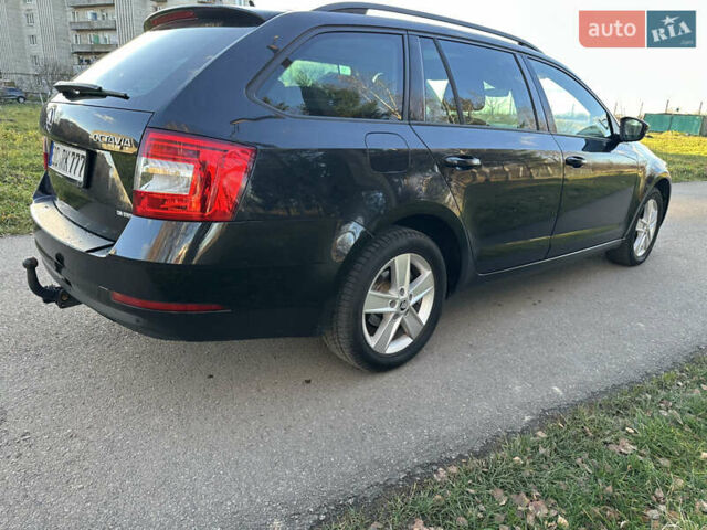 Черный Шкода Октавия, объемом двигателя 2 л и пробегом 266 тыс. км за 14450 $, фото 7 на Automoto.ua