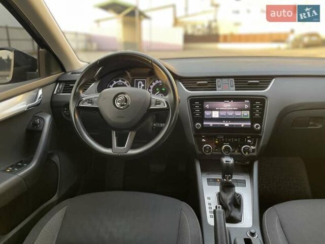 Черный Шкода Октавия, объемом двигателя 1.4 л и пробегом 241 тыс. км за 12900 $, фото 80 на Automoto.ua