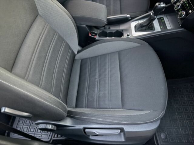 Черный Шкода Октавия, объемом двигателя 1.6 л и пробегом 243 тыс. км за 13850 $, фото 20 на Automoto.ua