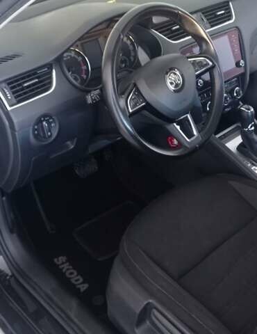 Чорний Шкода Октавія, об'ємом двигуна 1 л та пробігом 339 тис. км за 11999 $, фото 6 на Automoto.ua