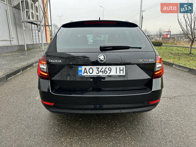 Черный Шкода Октавия, объемом двигателя 1.6 л и пробегом 230 тыс. км за 12700 $, фото 4 на Automoto.ua