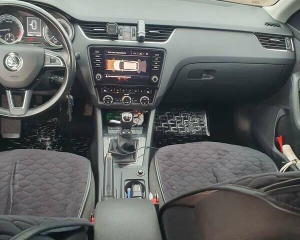 Черный Шкода Октавия, объемом двигателя 1.97 л и пробегом 206 тыс. км за 14500 $, фото 9 на Automoto.ua