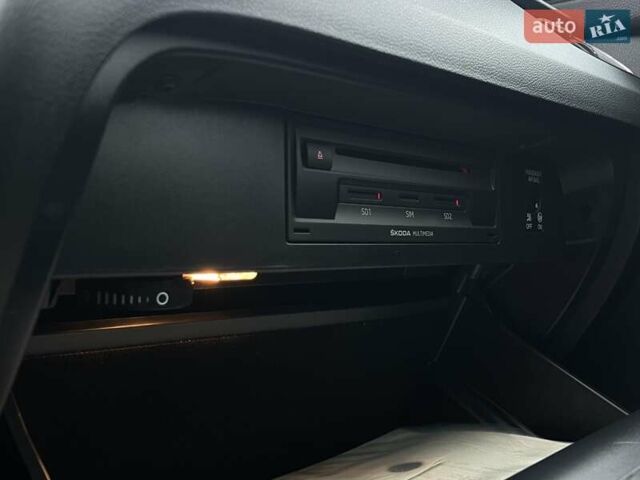 Черный Шкода Октавия, объемом двигателя 2 л и пробегом 207 тыс. км за 16200 $, фото 48 на Automoto.ua