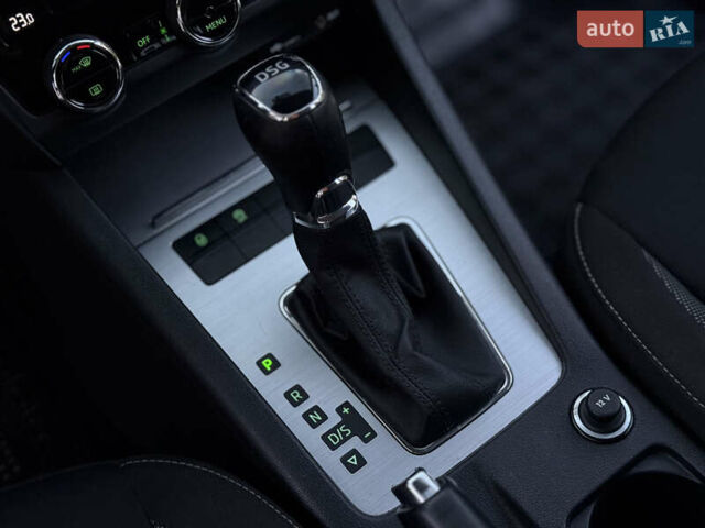 Чорний Шкода Октавія, об'ємом двигуна 1.6 л та пробігом 243 тис. км за 13850 $, фото 26 на Automoto.ua