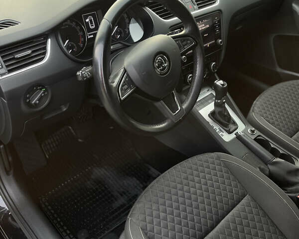 Черный Шкода Октавия, объемом двигателя 2 л и пробегом 257 тыс. км за 14750 $, фото 31 на Automoto.ua