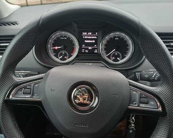 Черный Шкода Октавия, объемом двигателя 1.6 л и пробегом 270 тыс. км за 14000 $, фото 22 на Automoto.ua