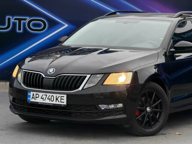 Черный Шкода Октавия, объемом двигателя 1.6 л и пробегом 238 тыс. км за 12499 $, фото 1 на Automoto.ua