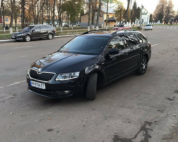Чорний Шкода Октавія, об'ємом двигуна 1.6 л та пробігом 260 тис. км за 11500 $, фото 3 на Automoto.ua