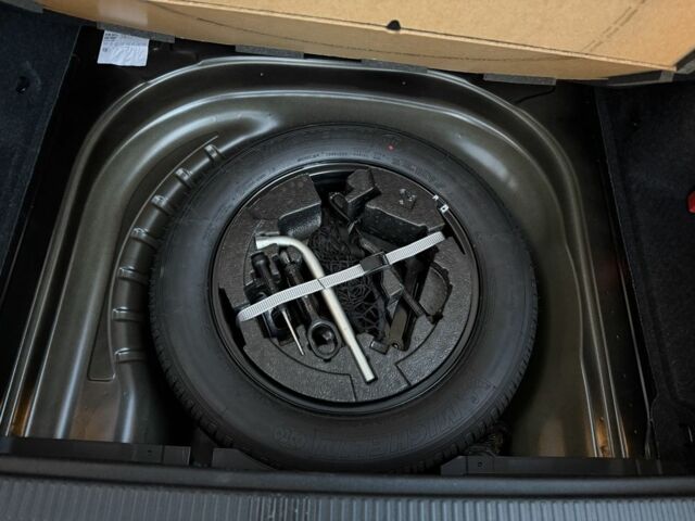 Черный Шкода Октавия, объемом двигателя 1.6 л и пробегом 243 тыс. км за 13850 $, фото 23 на Automoto.ua