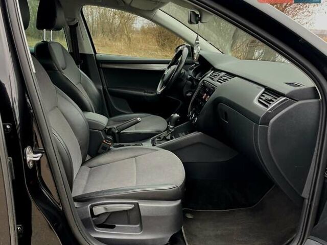 Черный Шкода Октавия, объемом двигателя 2 л и пробегом 207 тыс. км за 16200 $, фото 42 на Automoto.ua