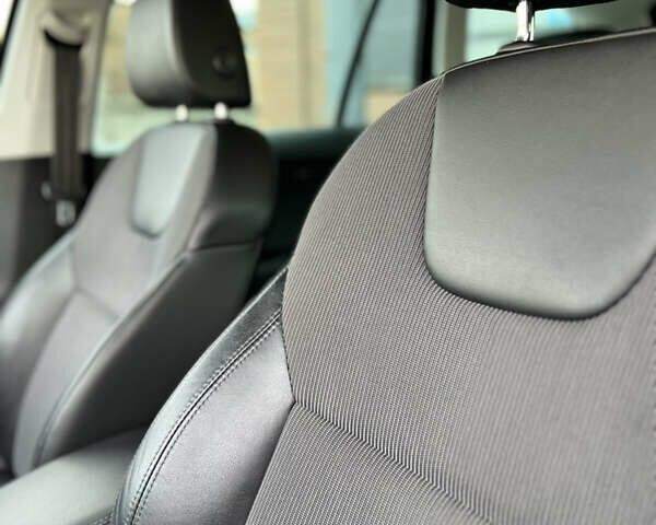 Черный Шкода Октавия, объемом двигателя 1.97 л и пробегом 200 тыс. км за 16000 $, фото 26 на Automoto.ua