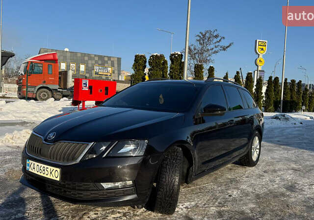 Черный Шкода Октавия, объемом двигателя 1.6 л и пробегом 265 тыс. км за 13500 $, фото 9 на Automoto.ua