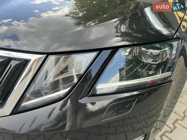 Чорний Шкода Октавія, об'ємом двигуна 2 л та пробігом 244 тис. км за 15300 $, фото 6 на Automoto.ua