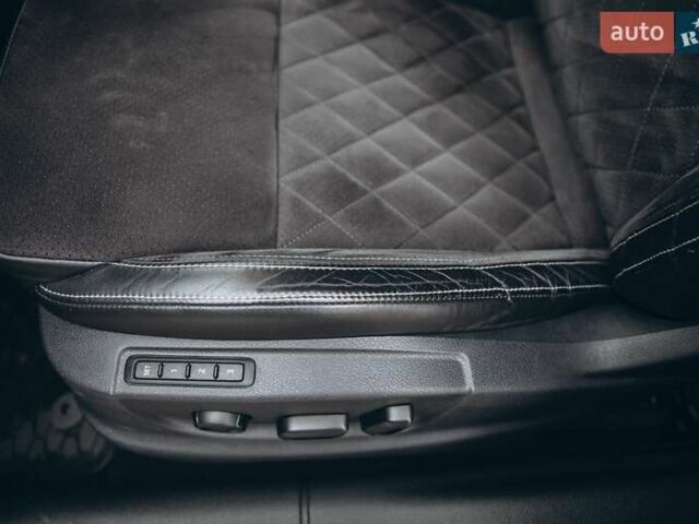 Черный Шкода Октавия, объемом двигателя 1.97 л и пробегом 258 тыс. км за 19200 $, фото 16 на Automoto.ua