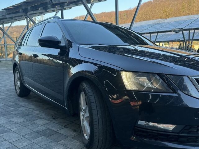 Черный Шкода Октавия, объемом двигателя 2 л и пробегом 280 тыс. км за 13893 $, фото 9 на Automoto.ua