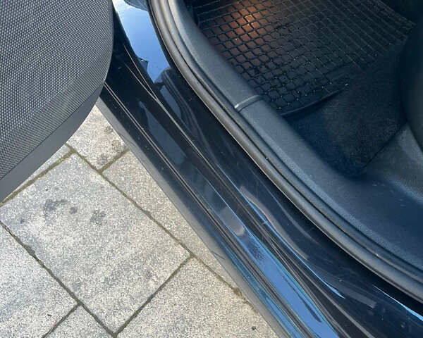 Черный Шкода Октавия, объемом двигателя 2 л и пробегом 214 тыс. км за 16900 $, фото 14 на Automoto.ua