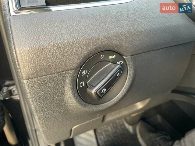 Черный Шкода Октавия, объемом двигателя 1.4 л и пробегом 241 тыс. км за 12900 $, фото 88 на Automoto.ua