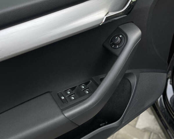 Черный Шкода Октавия, объемом двигателя 2 л и пробегом 257 тыс. км за 14750 $, фото 32 на Automoto.ua