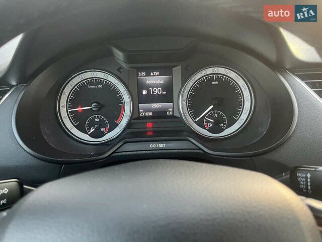 Черный Шкода Октавия, объемом двигателя 1.6 л и пробегом 231 тыс. км за 13000 $, фото 18 на Automoto.ua