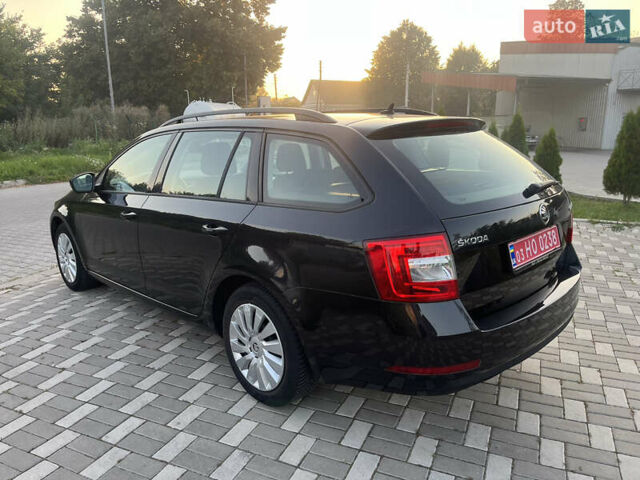 Черный Шкода Октавия, объемом двигателя 1.6 л и пробегом 231 тыс. км за 13000 $, фото 4 на Automoto.ua