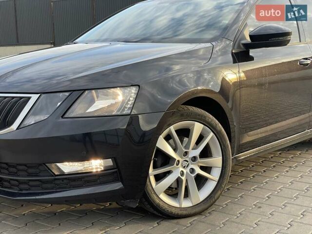 Черный Шкода Октавия, объемом двигателя 1.4 л и пробегом 241 тыс. км за 12900 $, фото 4 на Automoto.ua