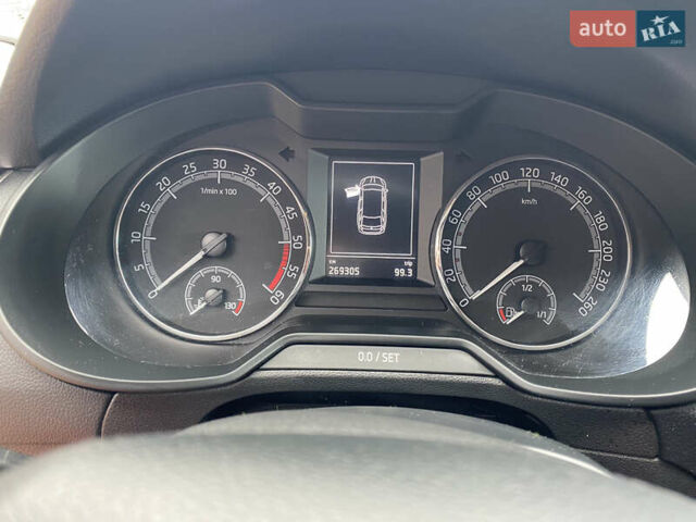 Черный Шкода Октавия, объемом двигателя 1.6 л и пробегом 269 тыс. км за 13000 $, фото 6 на Automoto.ua