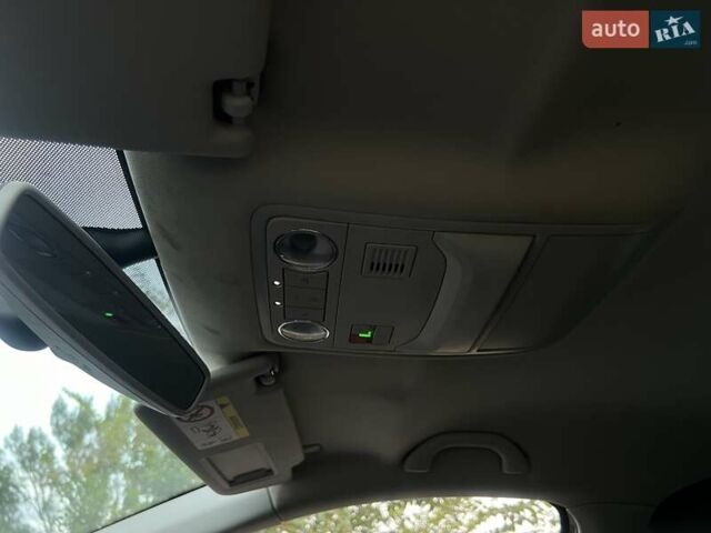 Черный Шкода Октавия, объемом двигателя 1.6 л и пробегом 314 тыс. км за 13999 $, фото 13 на Automoto.ua