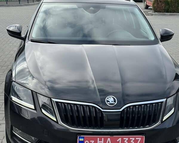 Черный Шкода Октавия, объемом двигателя 1.6 л и пробегом 207 тыс. км за 15500 $, фото 13 на Automoto.ua