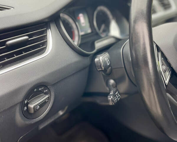 Черный Шкода Октавия, объемом двигателя 1.97 л и пробегом 199 тыс. км за 16700 $, фото 22 на Automoto.ua