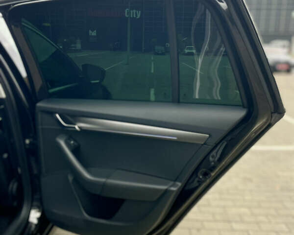 Черный Шкода Октавия, объемом двигателя 1.97 л и пробегом 199 тыс. км за 16700 $, фото 45 на Automoto.ua